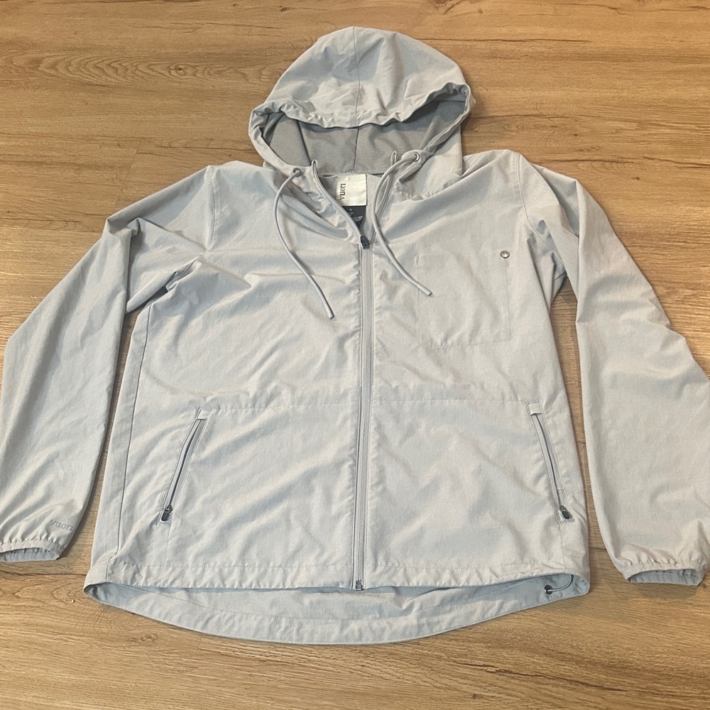 Vuori hoodie size medium